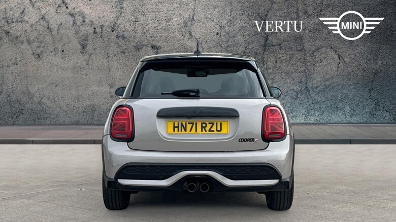 MINI Hatchback 2.0 Cooper S Exclusive 5dr Petrol Hatchback